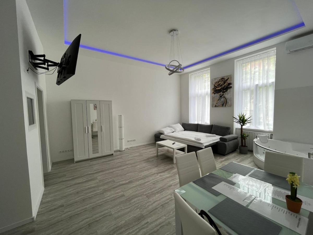 Luxury Apartment In The Central Boedapest Buitenkant foto